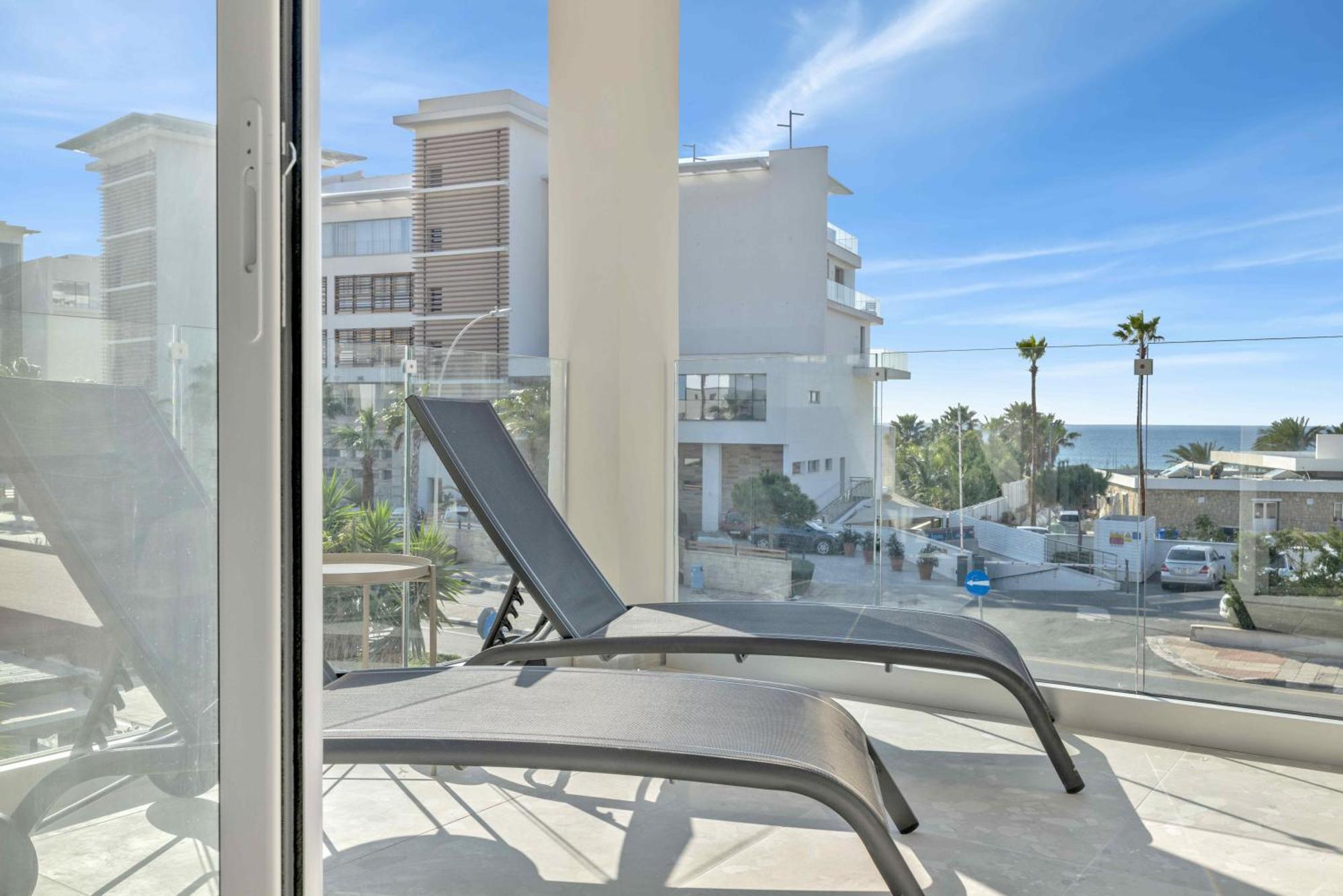 Phaedrus Living: Seaview Luxury Flat Limnaria 150 Leilighet Paphos Eksteriør bilde