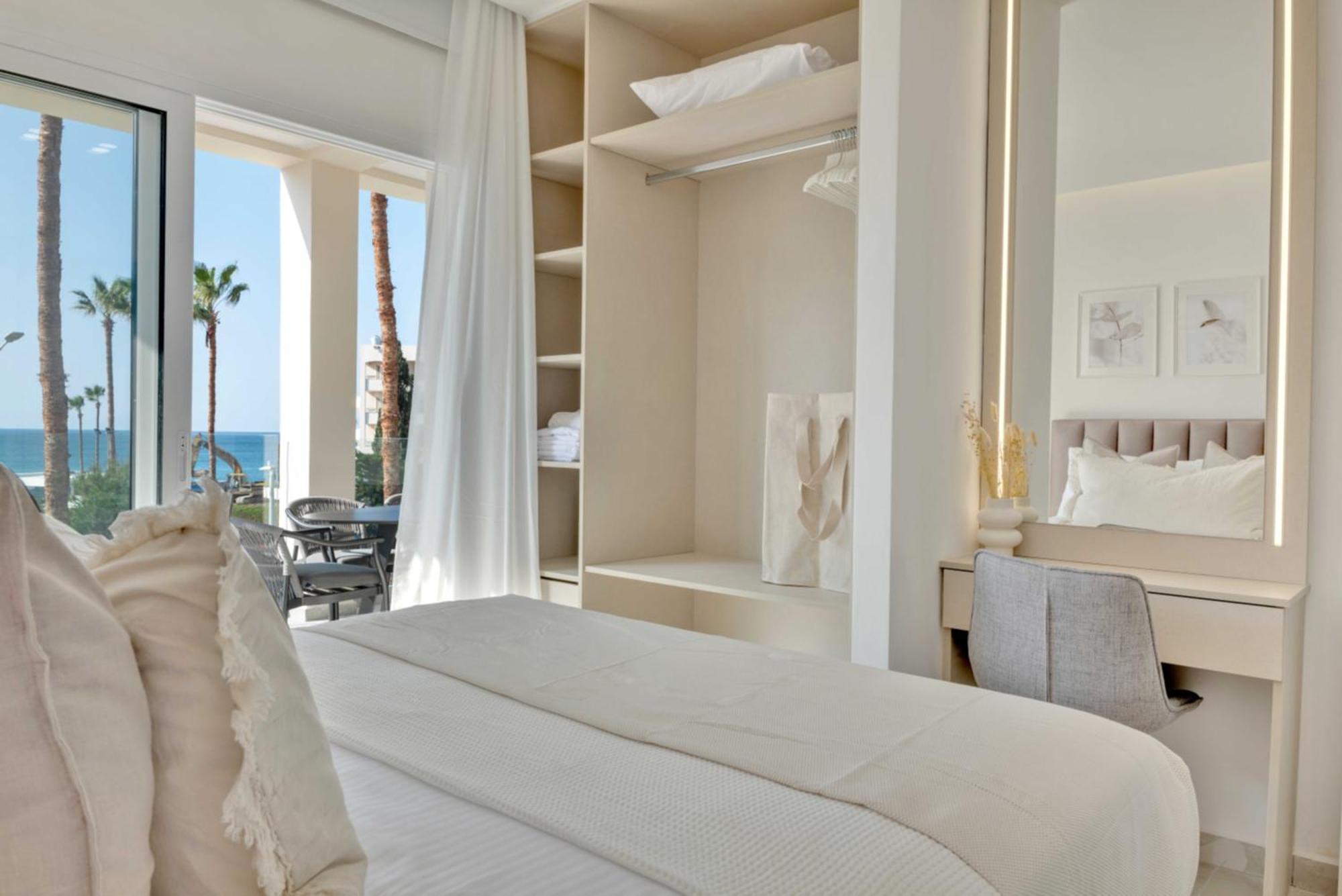 Phaedrus Living: Seaview Luxury Flat Limnaria 150 Leilighet Paphos Eksteriør bilde