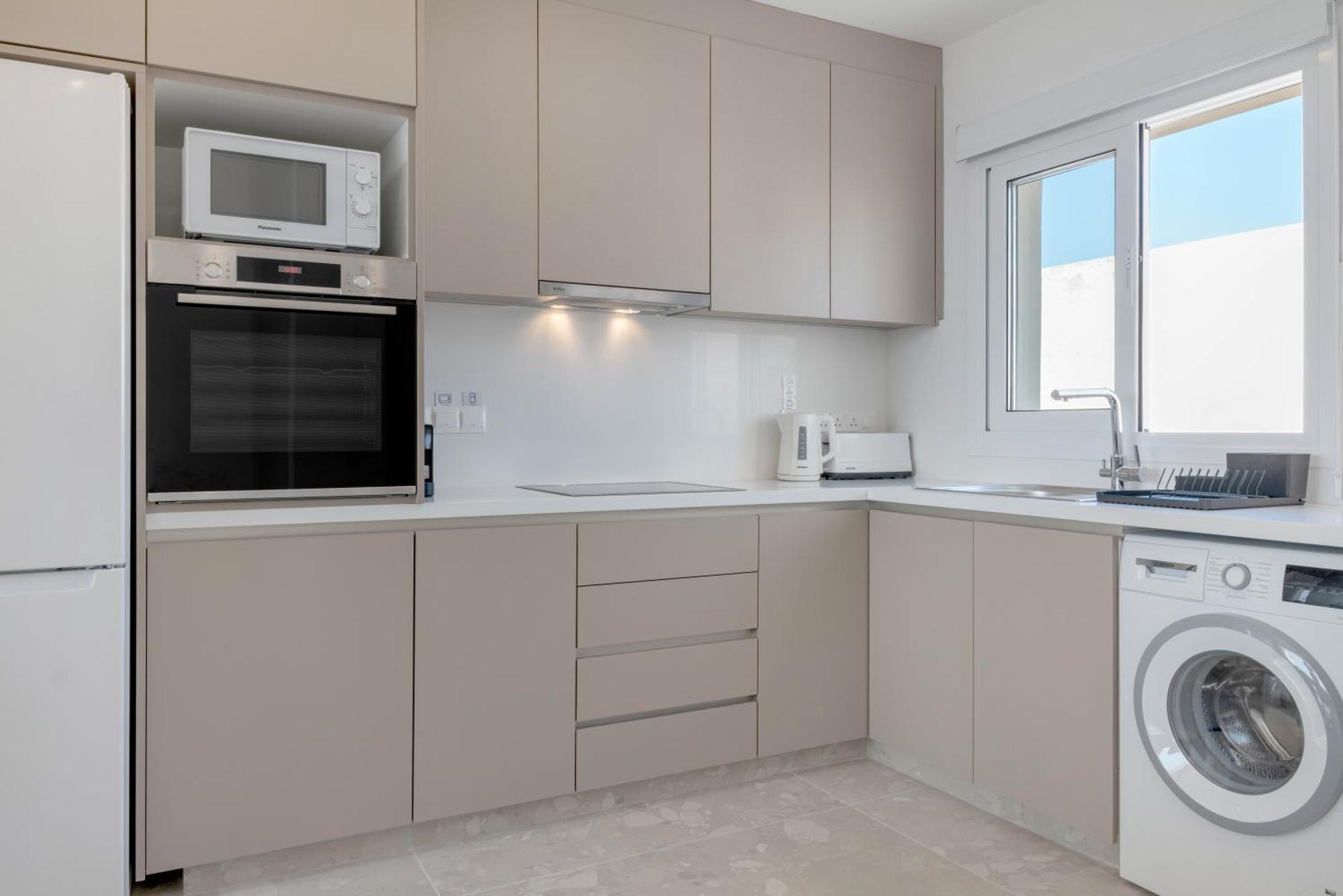Phaedrus Living: Seaview Luxury Flat Limnaria 150 Leilighet Paphos Eksteriør bilde